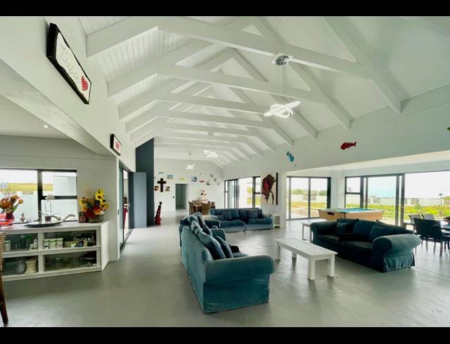 2HA SMALLHOLDING FOR SALE IN OLIFANTSKOP